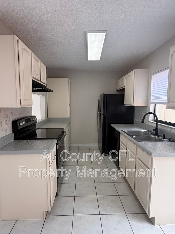 Photo - 1625 Long Ridge Ct