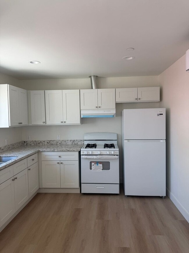 12120 Clora Pl