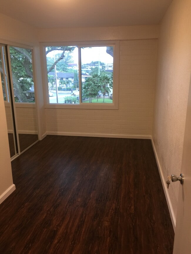 Photo - 2215 N School St Unit 2215 N. School St.  -  202