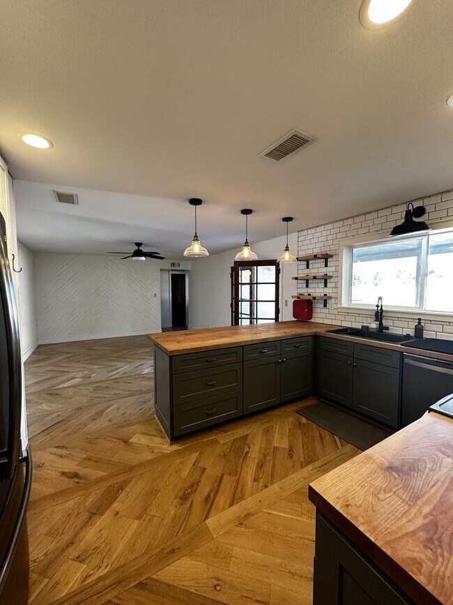 Photo - Mesa rental in Coury Estates
