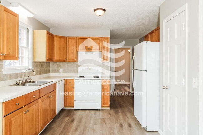 Photo - 9574 Windsor Lake Blvd