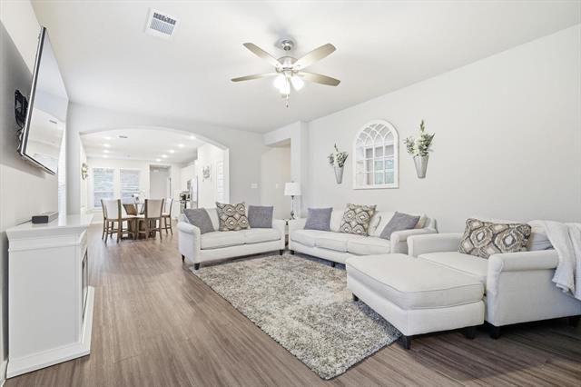 Photo - 5582 Yarborough Dr