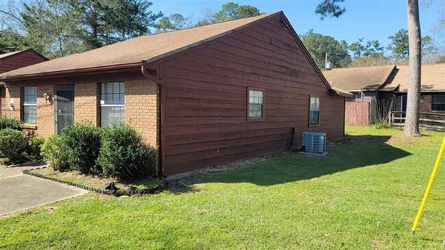 Photo - Cute 2 bedroom 1.5 bath townhome