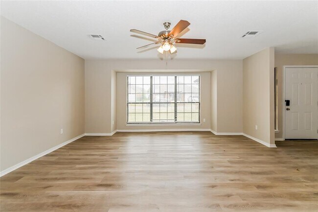 Photo - 11916 Silver Sun Dr