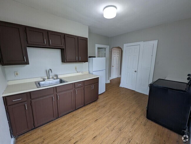 Building Photo - 3920 Giles Ave Unit 2F Rental