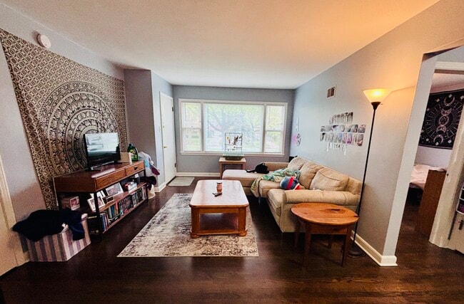 Building Photo - 5315 4 Unit 1