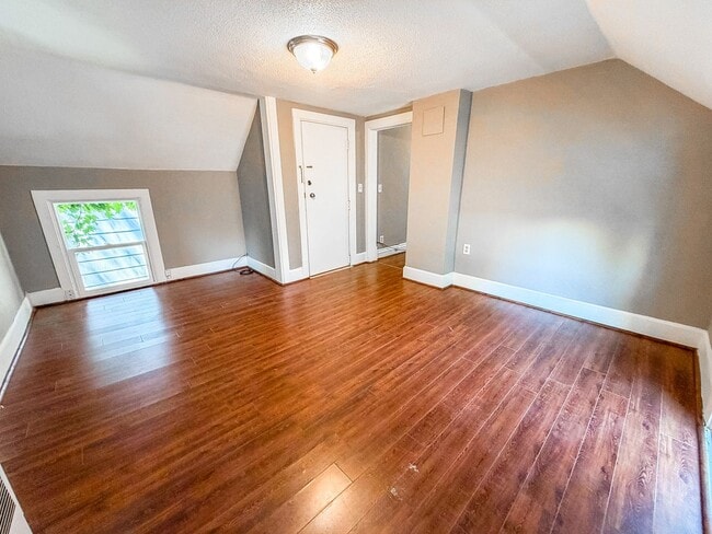 Building Photo - 1710/1712 Market St Unit 1712