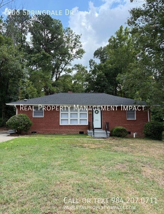 Building Photo - 906 Springdale Dr