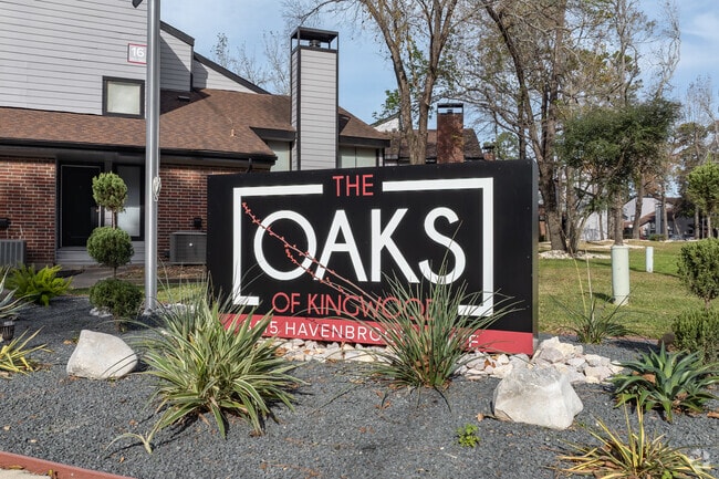 Building Photo - The Oaks Of Kingwood
