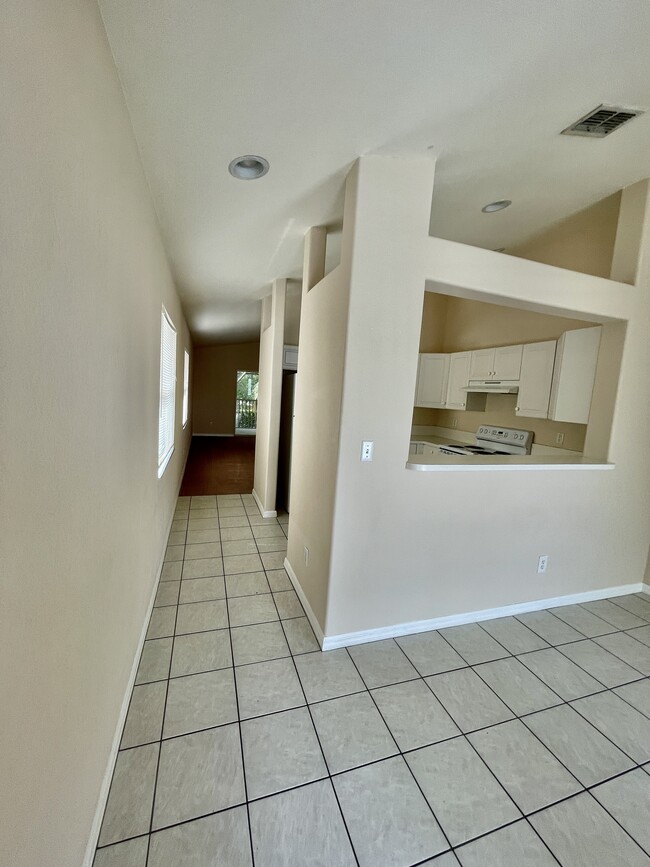 Photo - 26734 Little John Ct Unidad 03