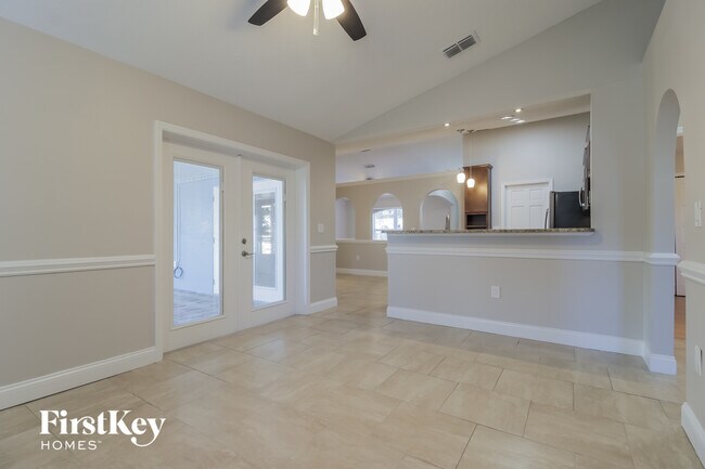 Photo - 6633 Emil Ave