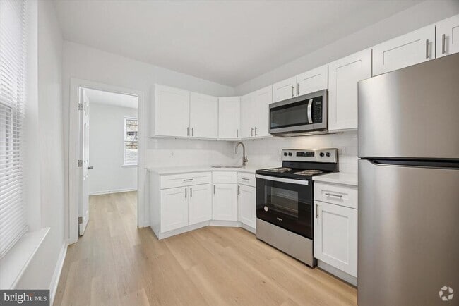 Building Photo - 2307 Turner St Rental