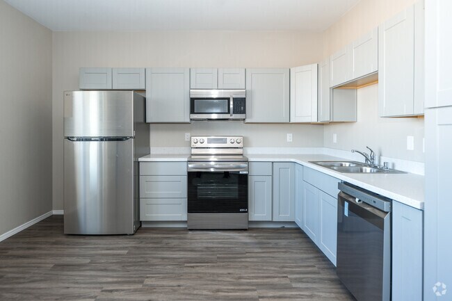 2BR, 2BA - 840SF - Kitchen