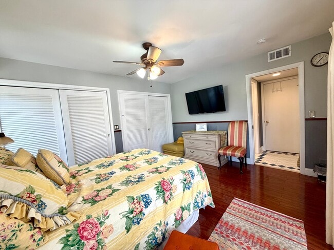 Photo - 5105 White Oak Ln