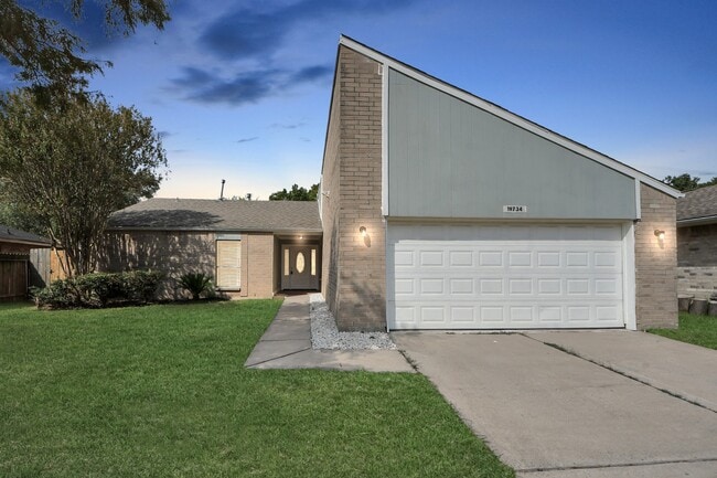 Building Photo - 19734 Oakland Valley Dr