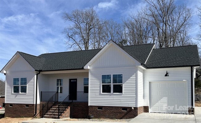 Building Photo - 1371 Legion Club Rd