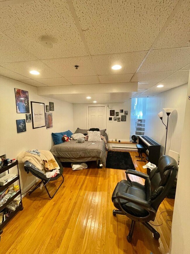 Photo - Brookline 3 Bed / 2 Bath – Garden Unit – Brownstone Charm – 9/1 Move-In