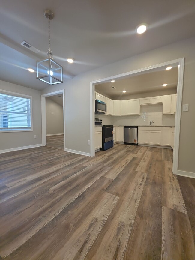 Photo - 2706 Pinetree Ln NW