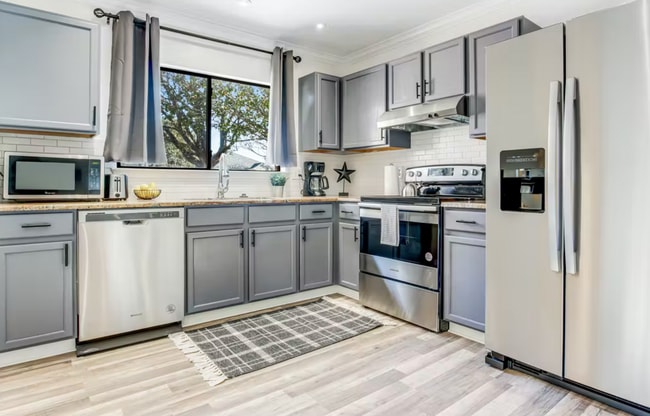 Photo - 2902 Donnell Dr