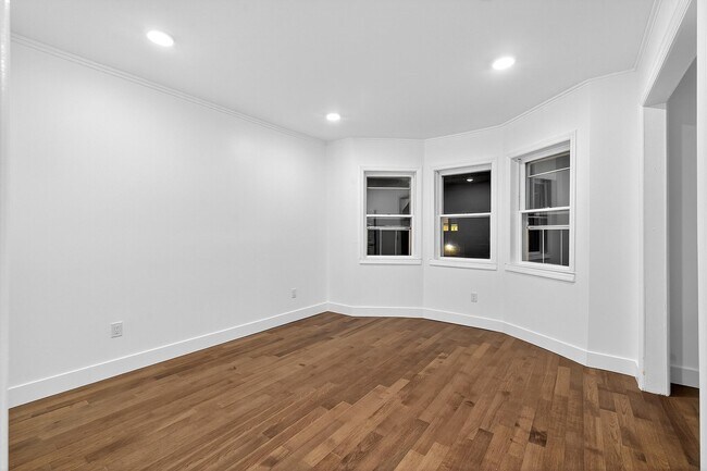 Photo - 93 W 11th St Unit 2