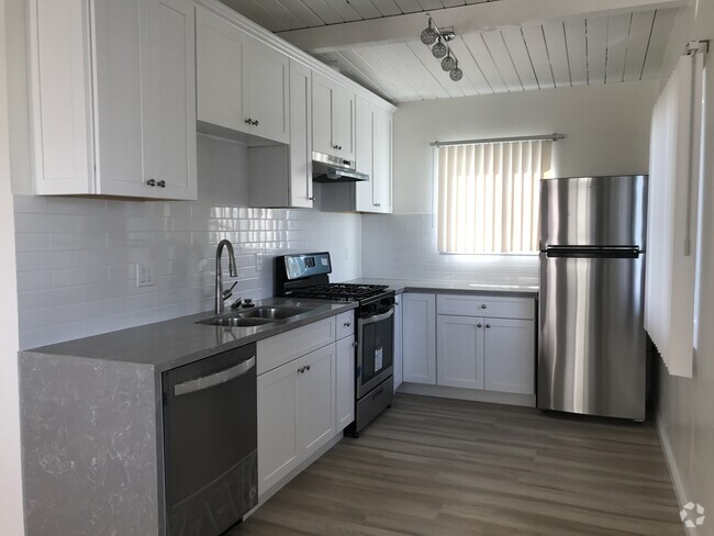 Building Photo - 1813 11th St Unit 3 Rental