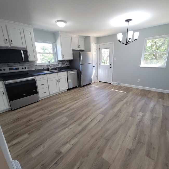 Photo - 429 Hutton Ln Unidad A