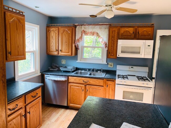 Photo - 1015 Willow Dr