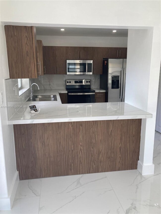 18765 SW 100th Ave Unidad 18765