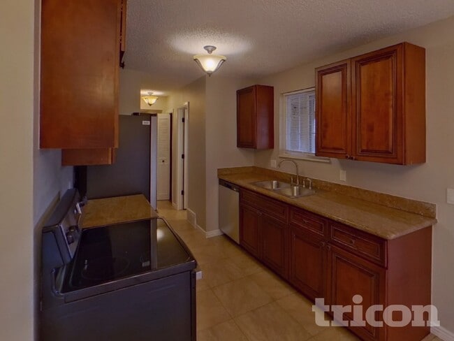 Photo - 2320 Bruno Cir