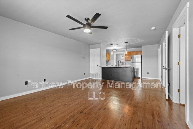 Photo - 825 N Leverett Ave