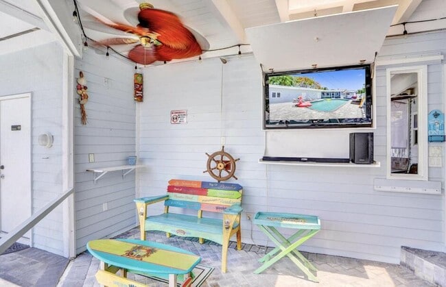 Photo - 42 SW 12th St