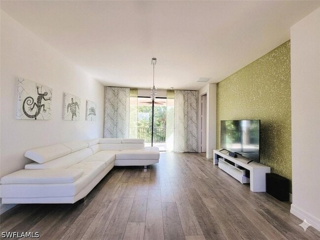 Photo - 13728 Luna Dr
