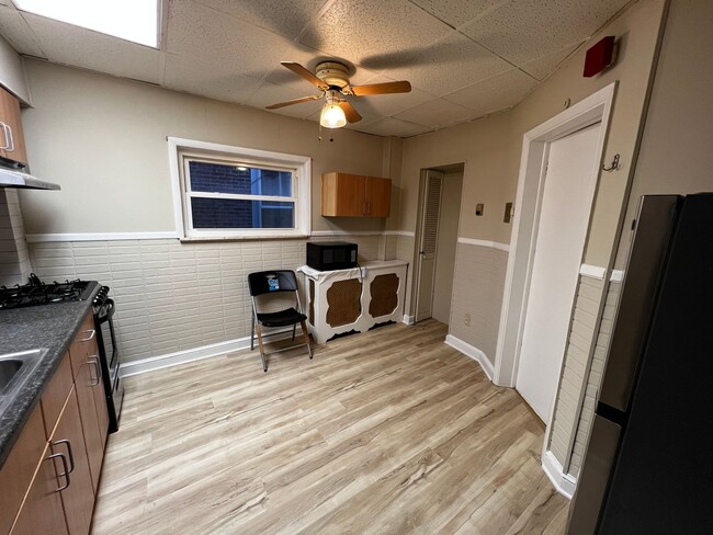 Photo - 2136 S Broad St Unit 2R