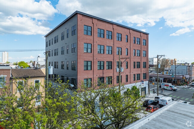943 Washington Ave