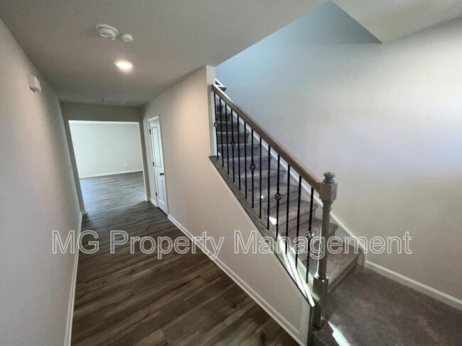 1367 Woodhouse Dr