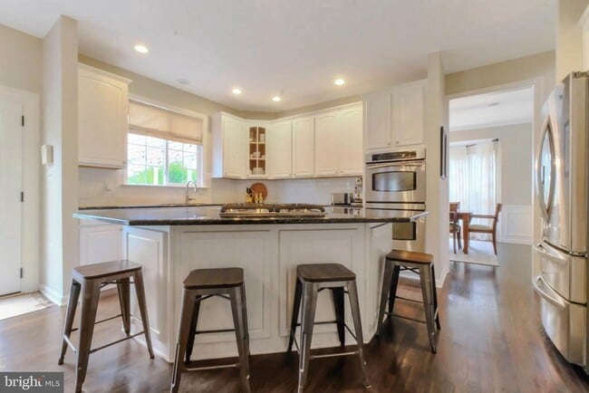 Photo - 207 Alpine Dr SE