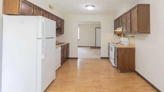 613-615 Pear Tree Circle