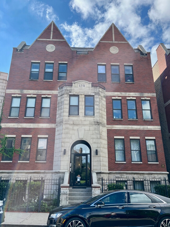 Building Photo - 1231 E 46th St Unit GE Rental