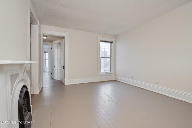 Photo - 1704 Rosewood Ave