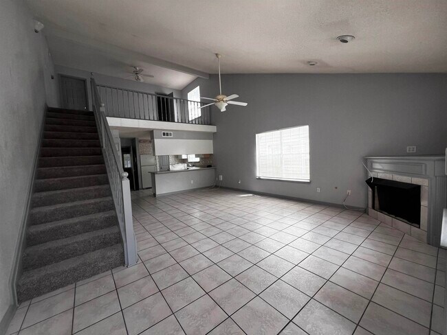 Photo - 1406 Golden Park Ct