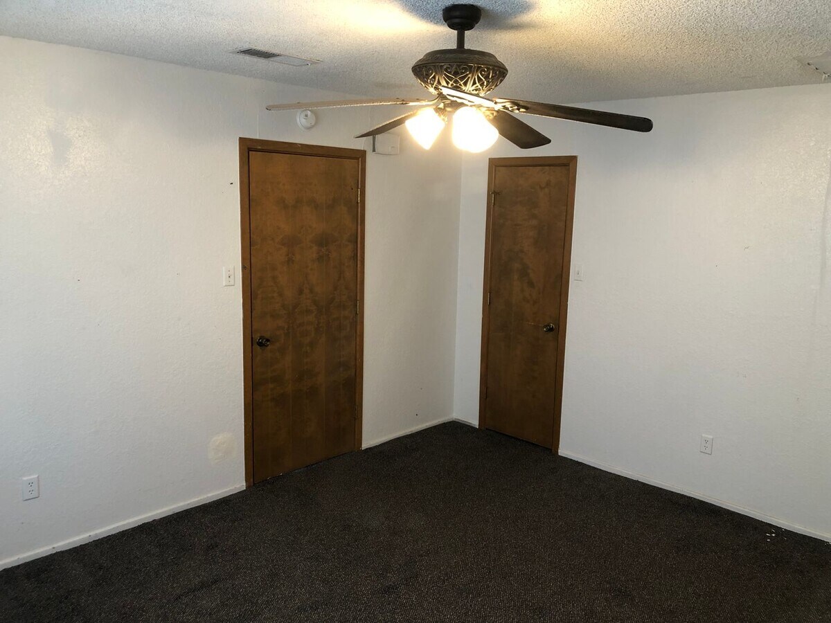 Photo - 906 E Birch St Unidad B