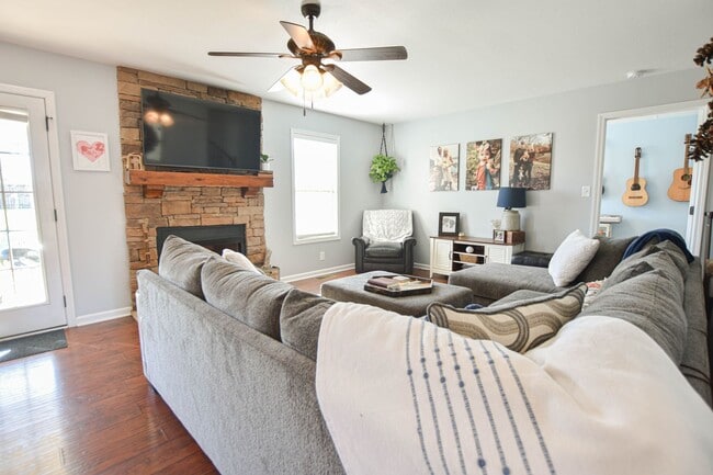 Photo - Pet Friendly Four Bedroom!