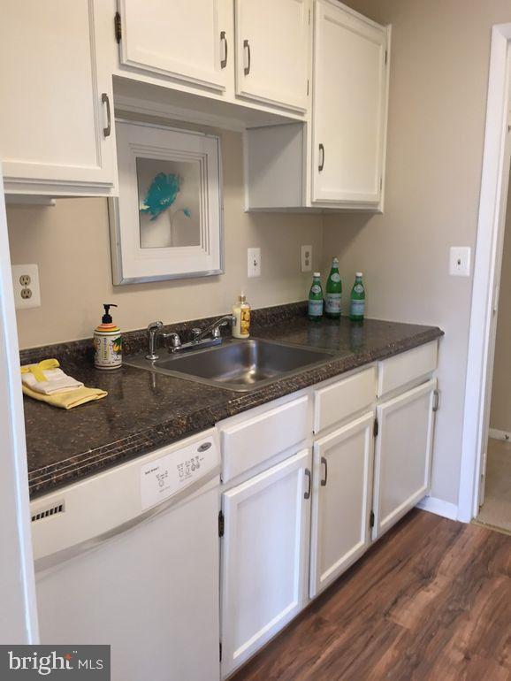 Photo - 3945 Lyndhurst Dr Unit 304