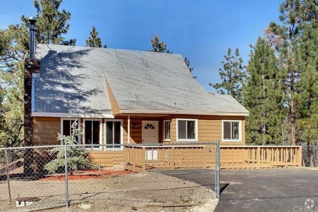 Building Photo - Quiet Big Bear Home