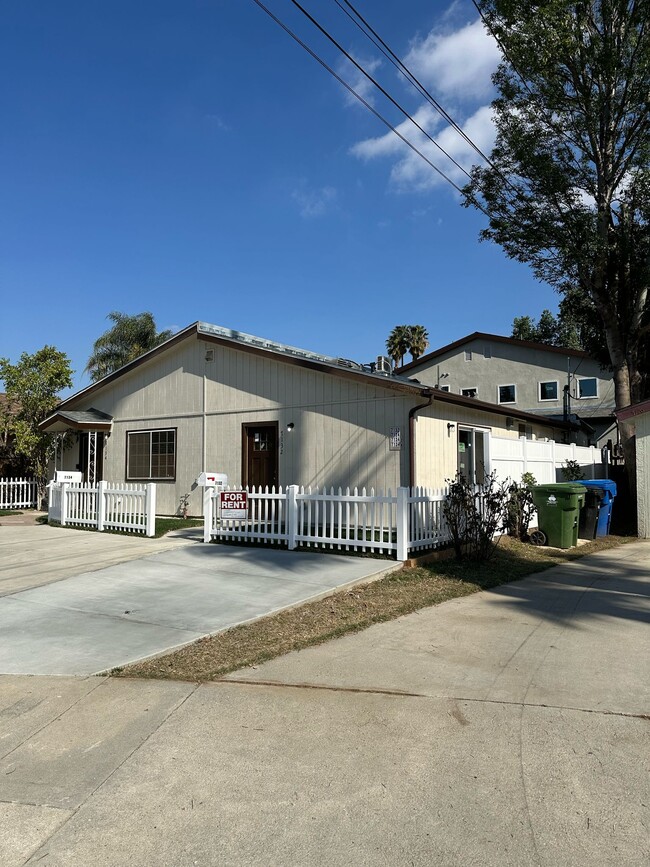 Photo - 7134 Yarmouth Ave Unit 7134 1-2