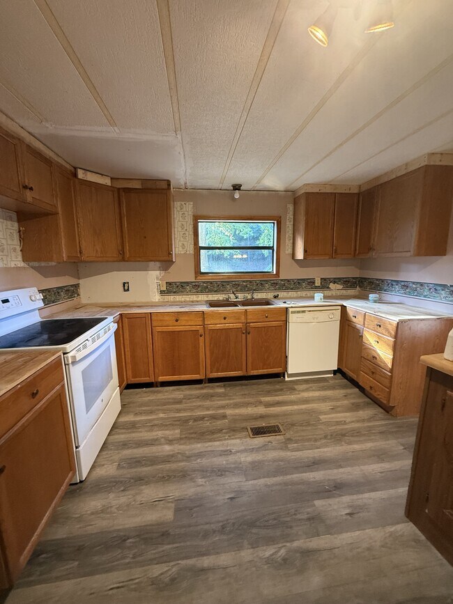 Photo - 1688 Red Hl Rd Casa