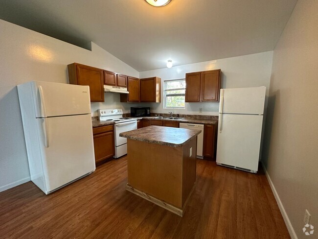 Building Photo - 3103-3105 W Michigan - Duplex Unit 3105 Rental