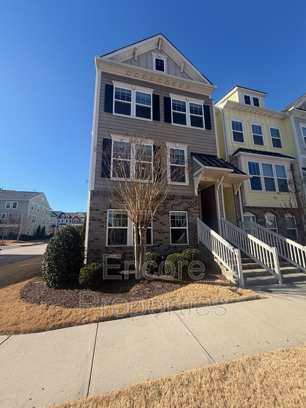 Building Photo - 551 Grand Central Sta