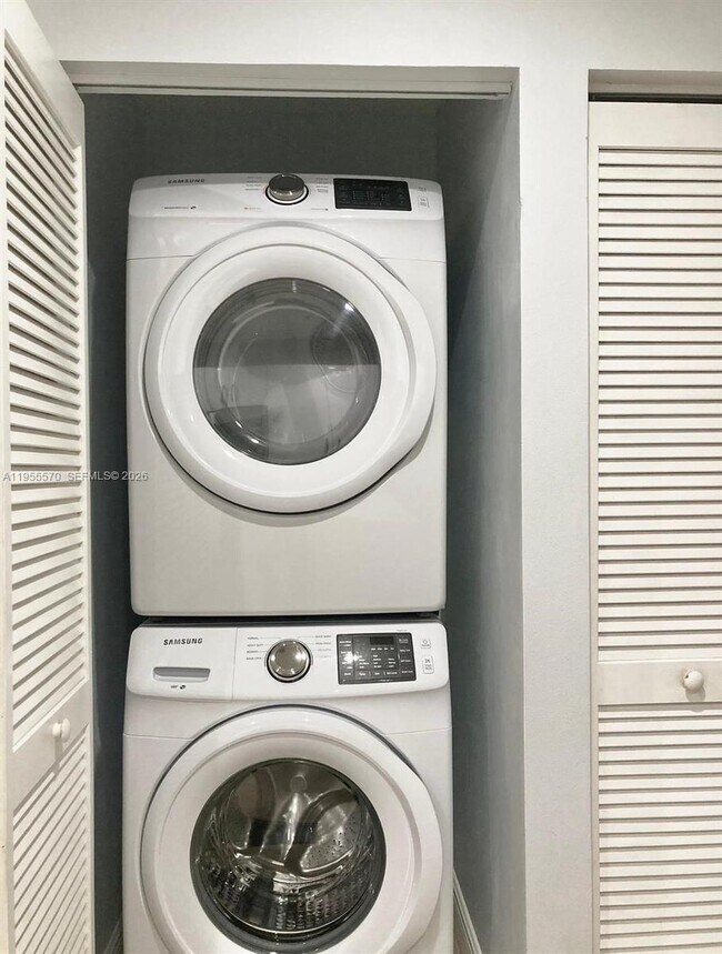 Photo - 4953 SW 32nd Terrace