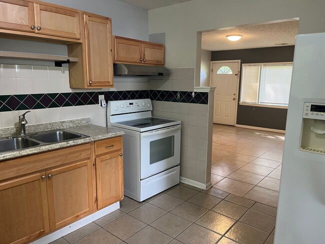 Photo - 13605 Greystone Ave